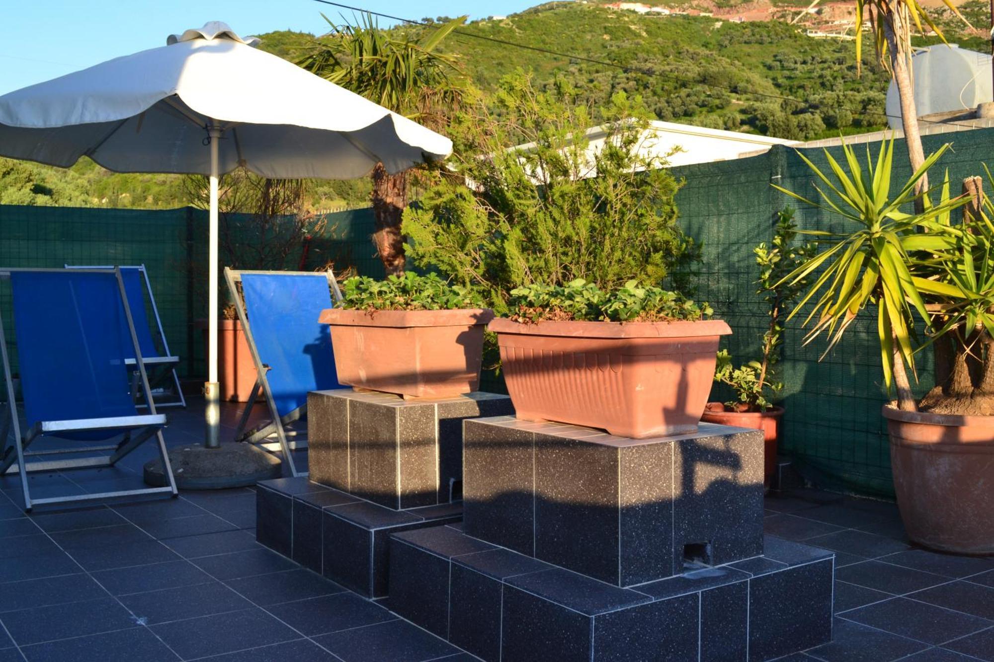 Seaview Penthouse Terrace & Garage Apartment Vlore Bagian luar foto