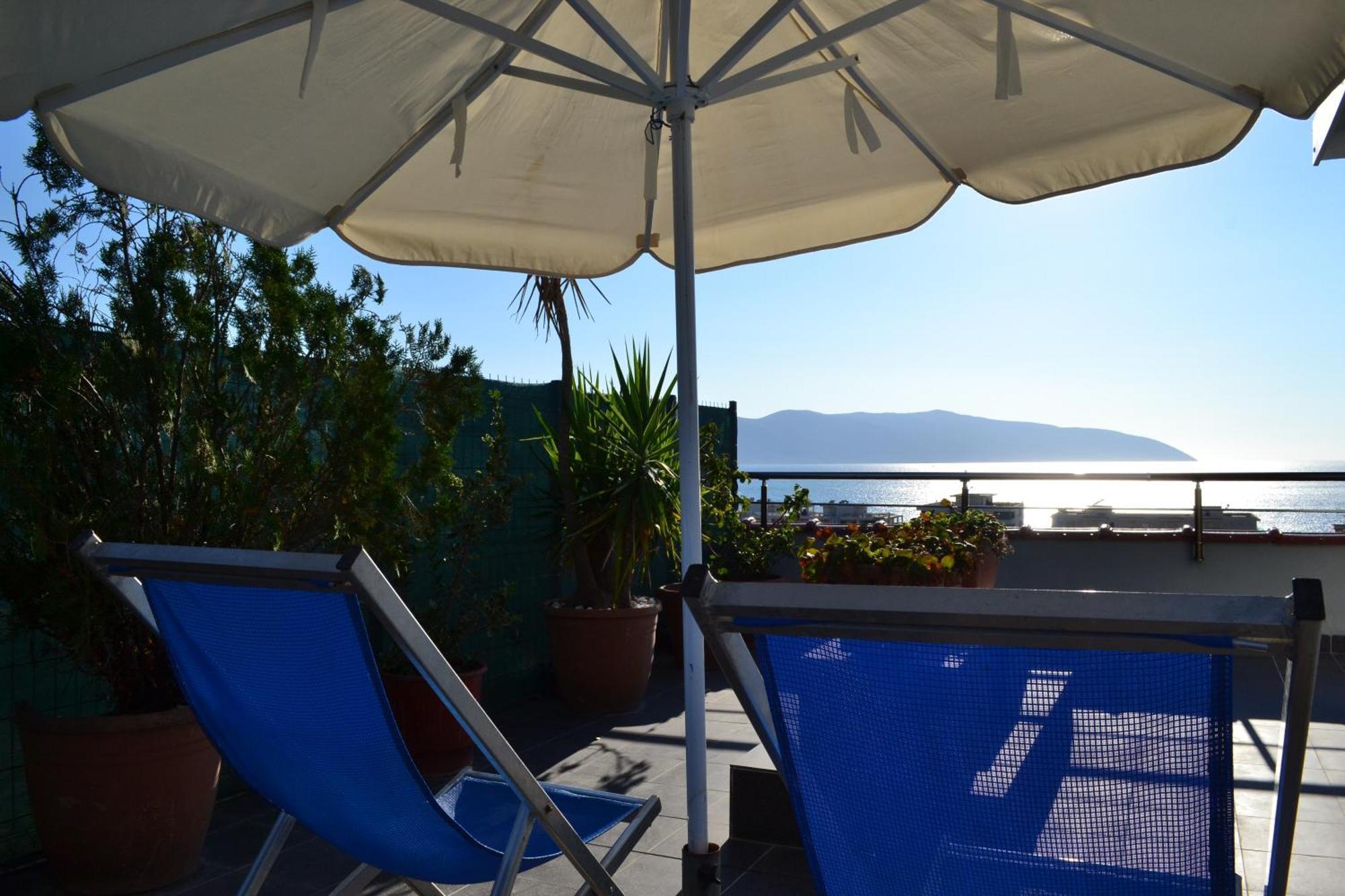 Seaview Penthouse Terrace & Garage Apartment Vlore Bagian luar foto