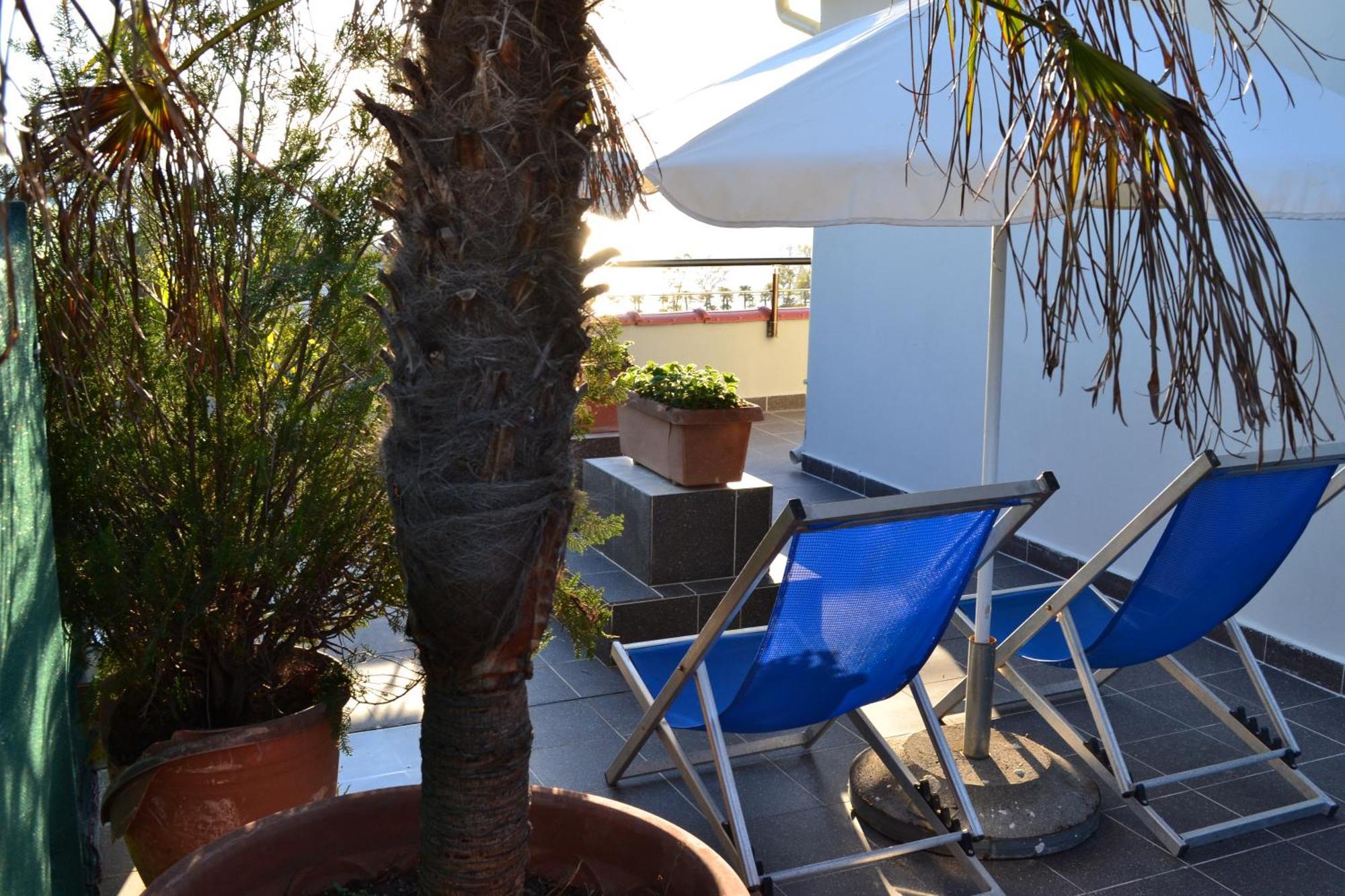 Seaview Penthouse Terrace & Garage Apartment Vlore Bagian luar foto