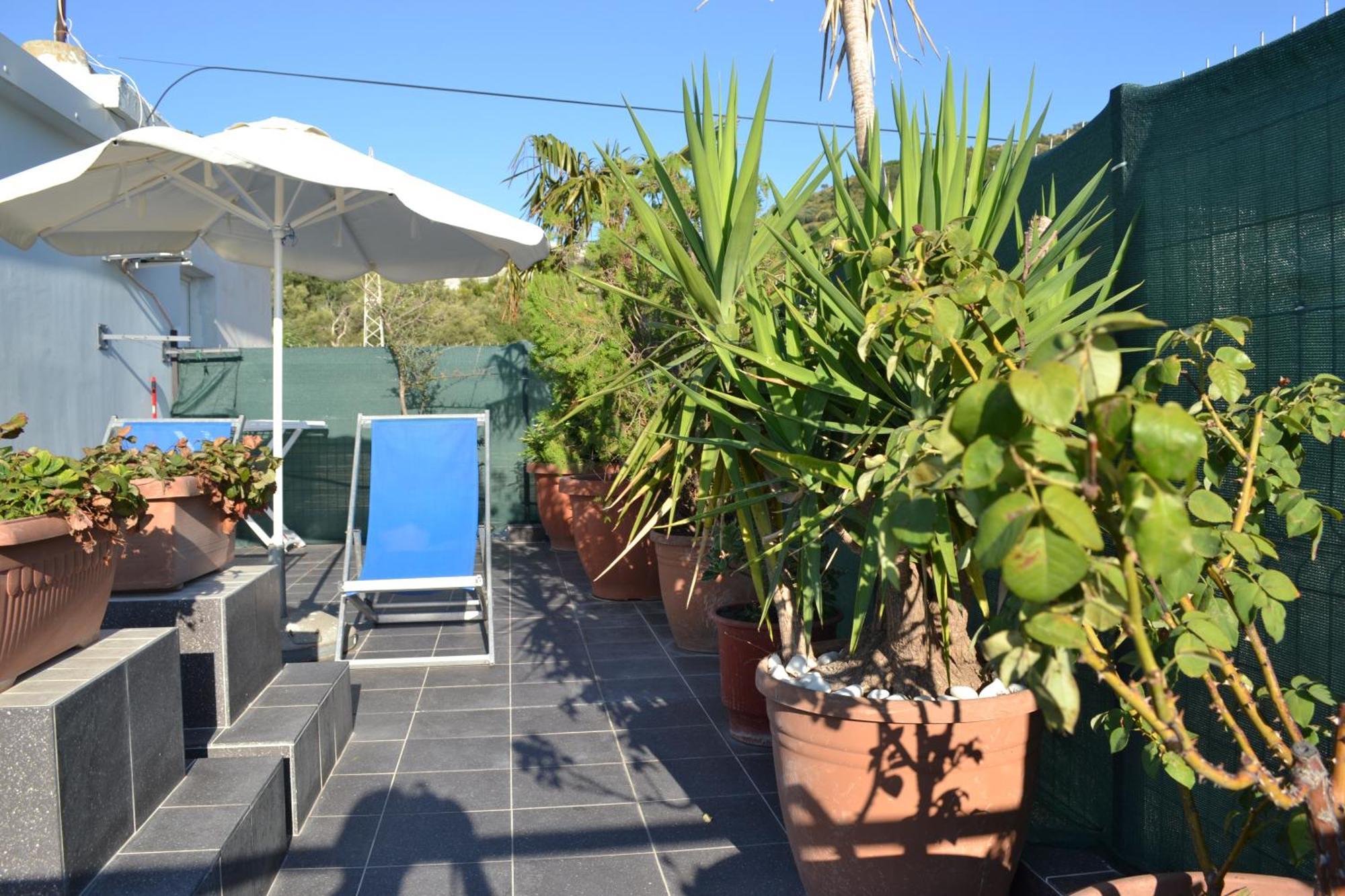 Seaview Penthouse Terrace & Garage Apartment Vlore Bagian luar foto