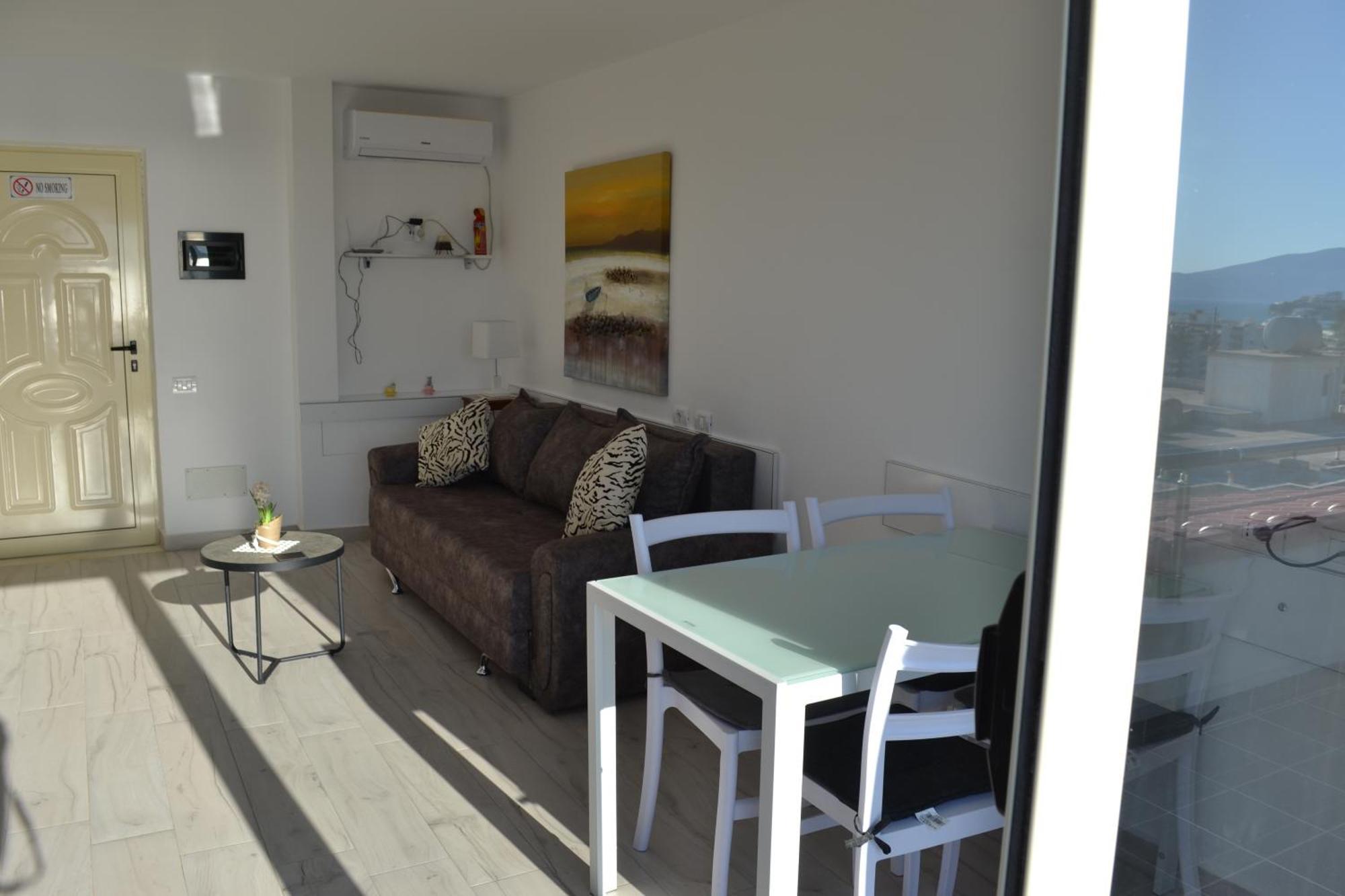 Seaview Penthouse Terrace & Garage Apartment Vlore Bagian luar foto